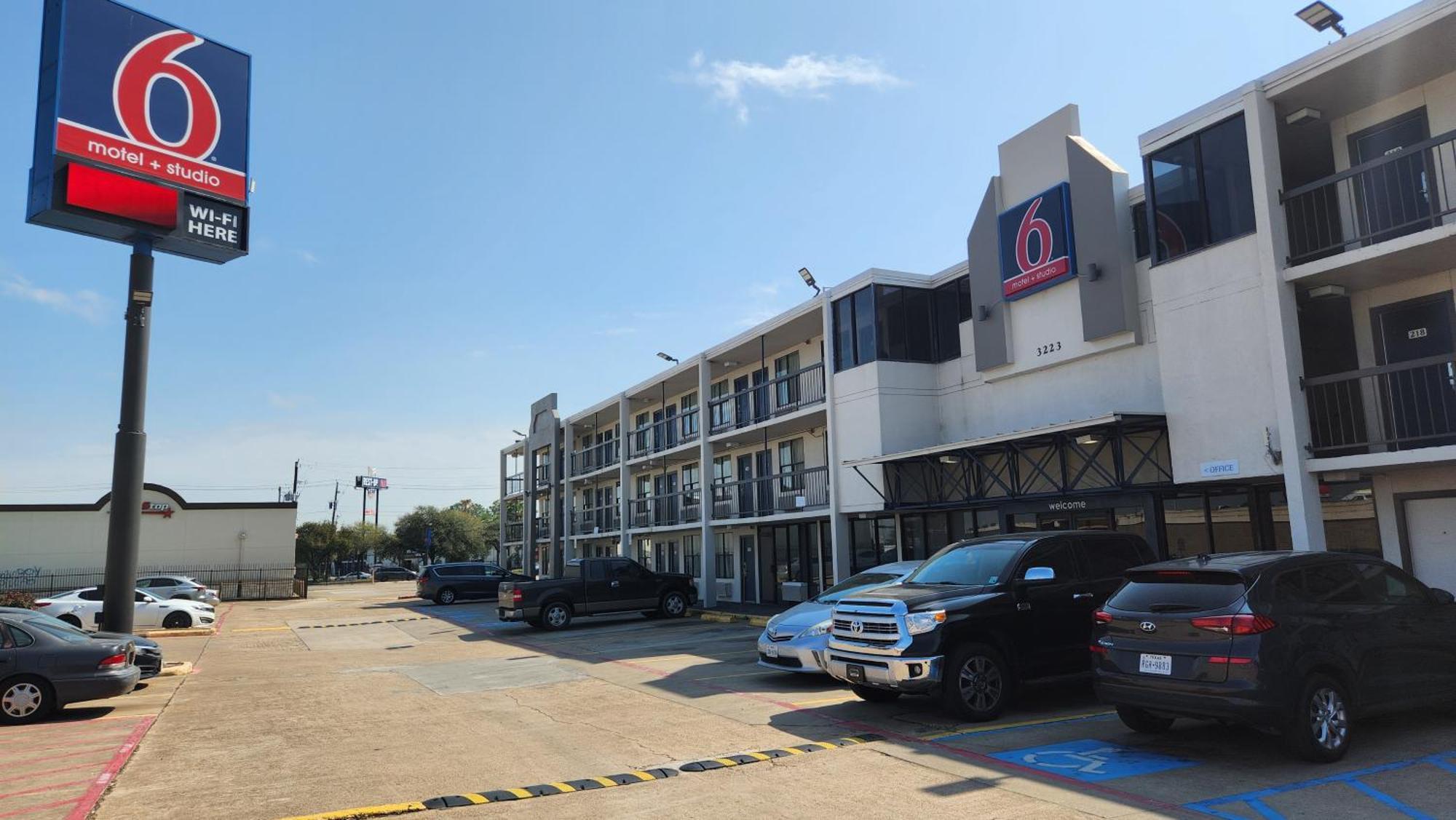 MOTEL 6 HOUSTON, TX - MEDICAL CENTER - NRG STADIUM